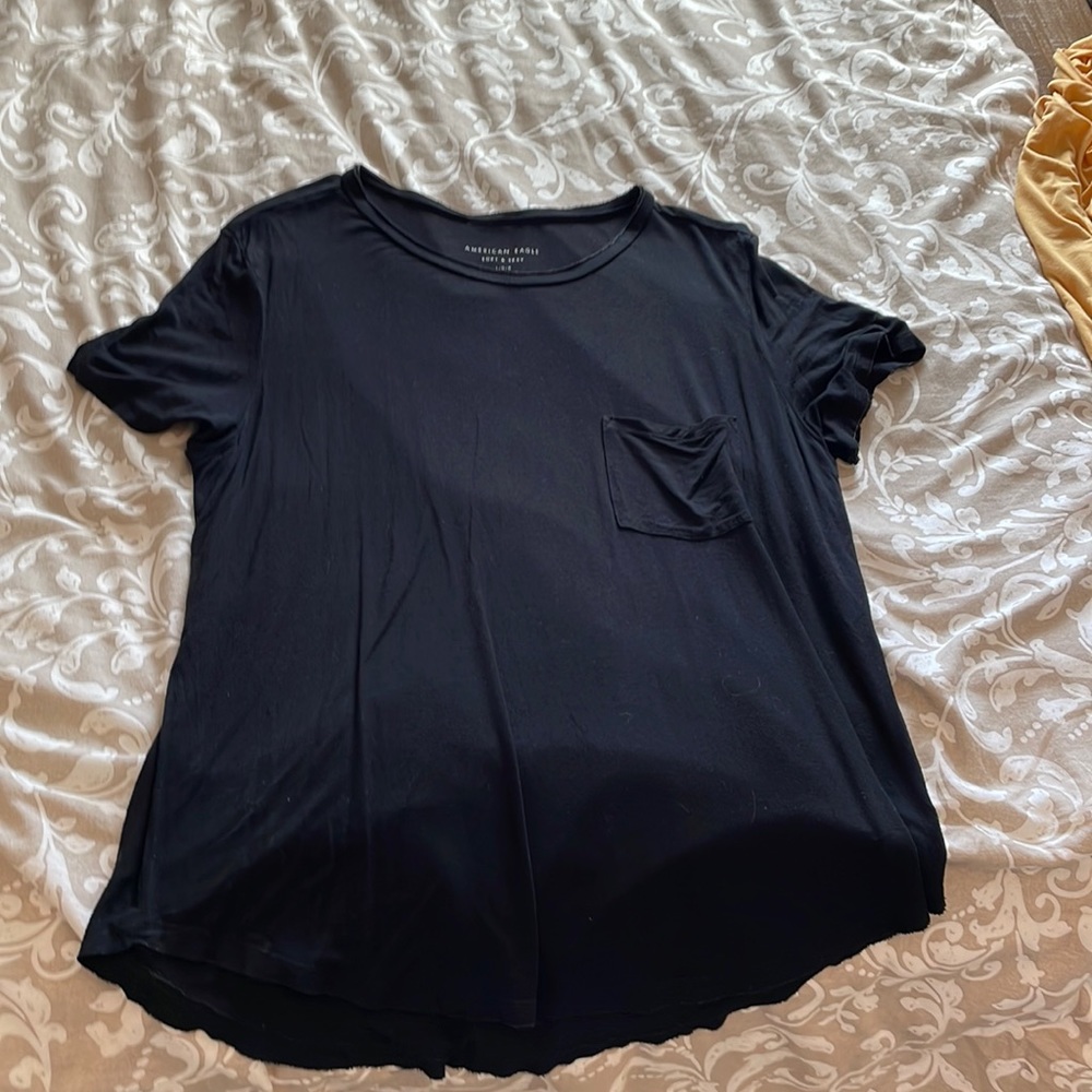 Black tee